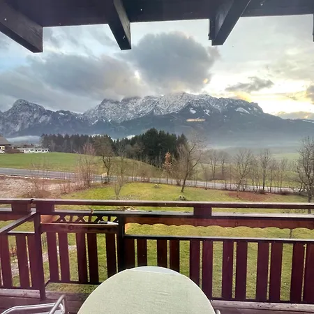 Berghaus Gesaeuse Monteure Homestay *